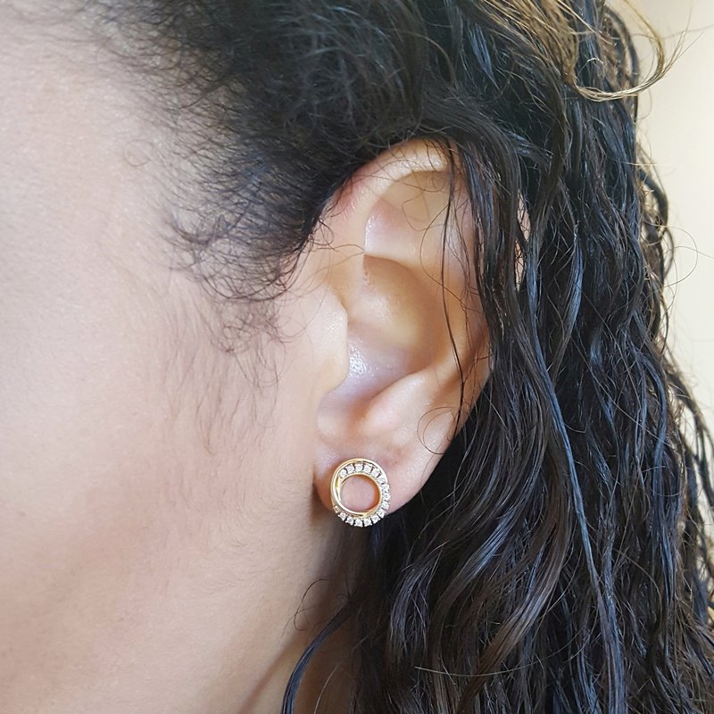 Gems One Intertwined Circle Studs 152025