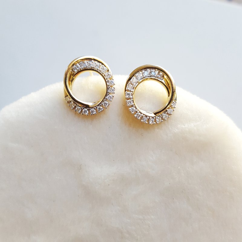 Gems One Intertwined Circle Studs