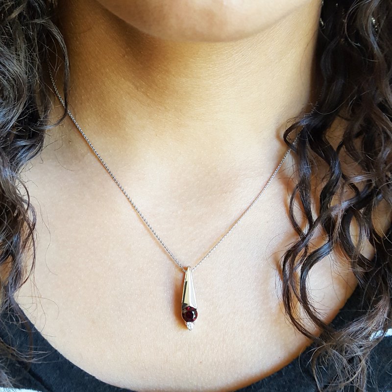 Arizona Anthill Garnet Gold Jewelry Knife Edge Accented Pendant