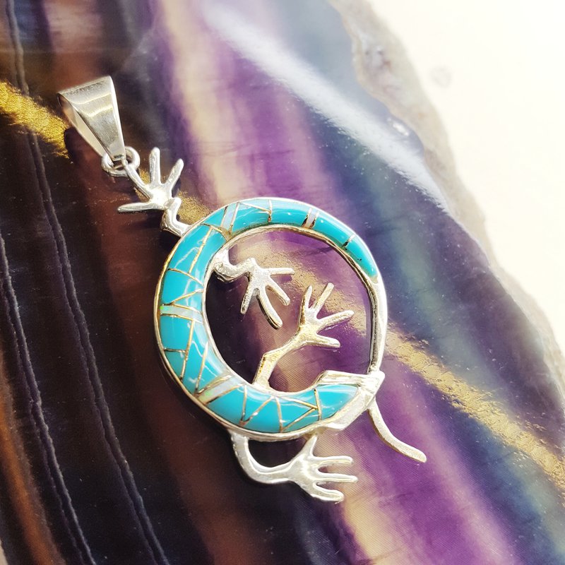 Arizona Turquoise and Inlaid Jewelry Circle Gecko Pendant 2411177