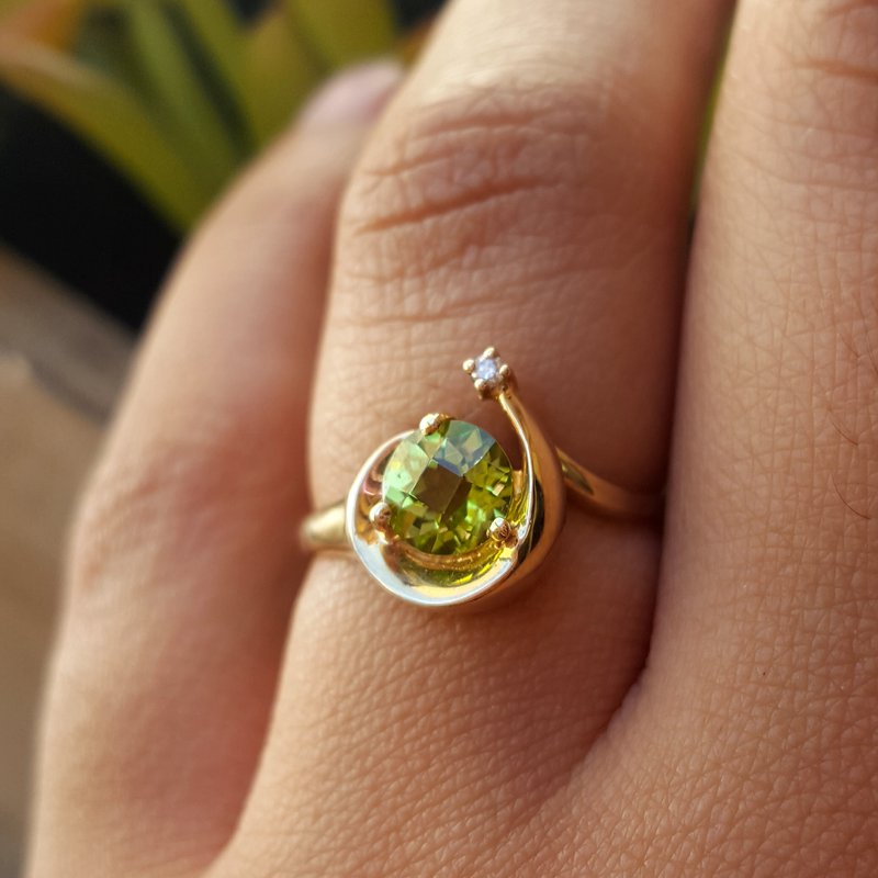 Arizona Peridot Gold Jewelry Shooting Star Ring