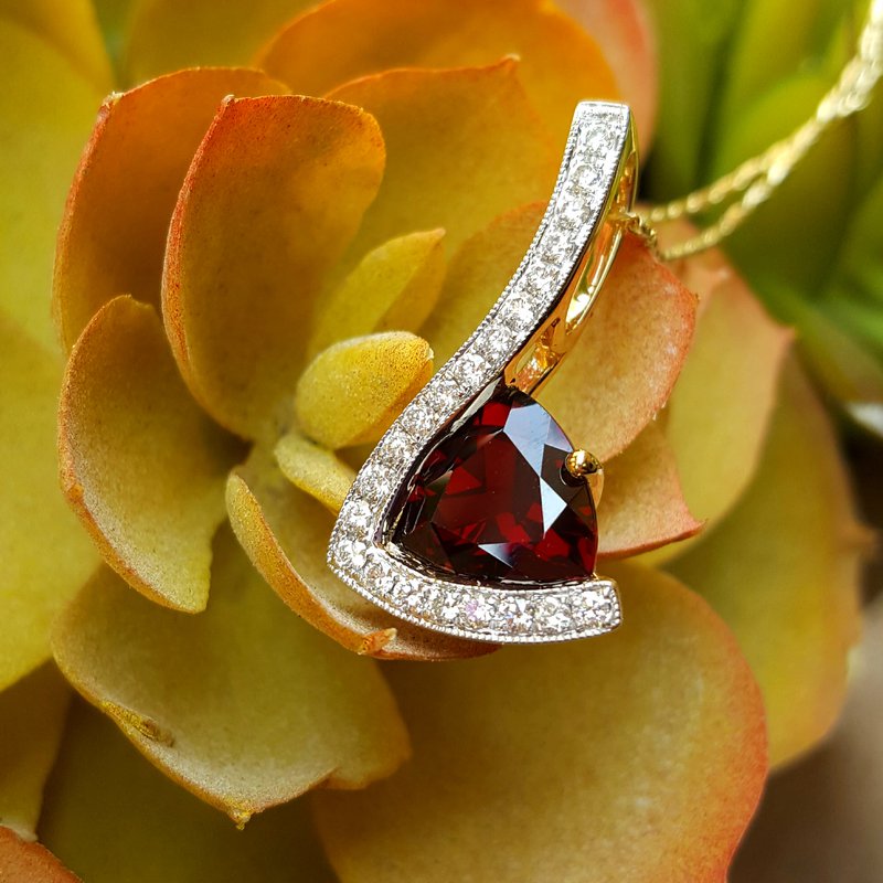  Arizona Anthill Garnet Gold Jewelry Trillion Pendant 380306 - Sami Fine Jewelry
