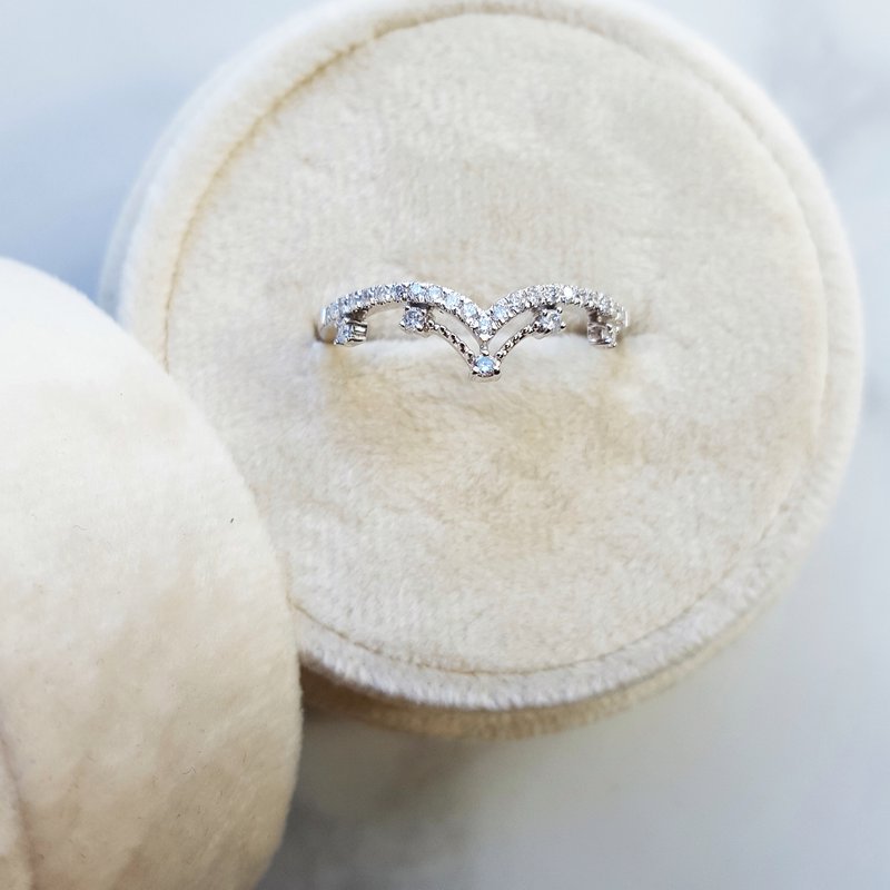 Gems One Tiara Diamond Band