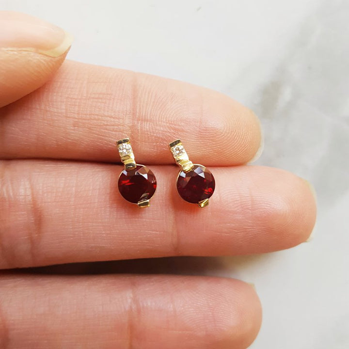 Arizona Anthill Garnet Gold Jewelry Bar Studs 380460