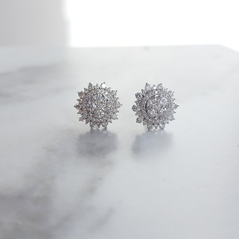 Gems One Diamond Snowflake Cluster Studs ER10651