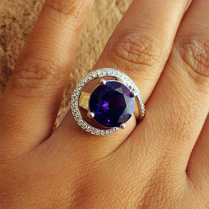 Arizona Amethyst Gold Jewelry Round Swirl Ring